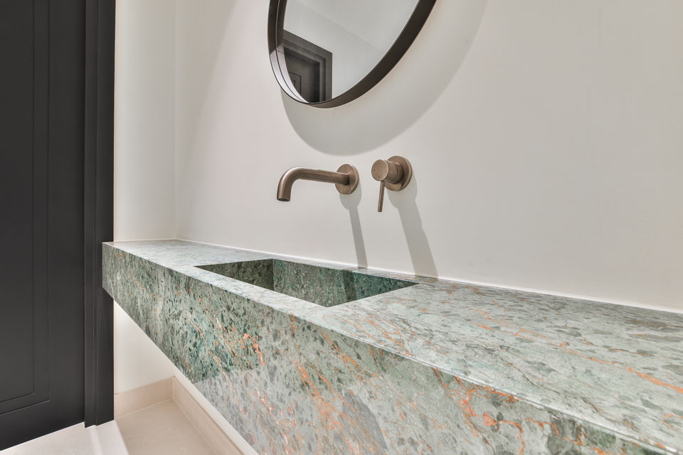 details bij wastafel